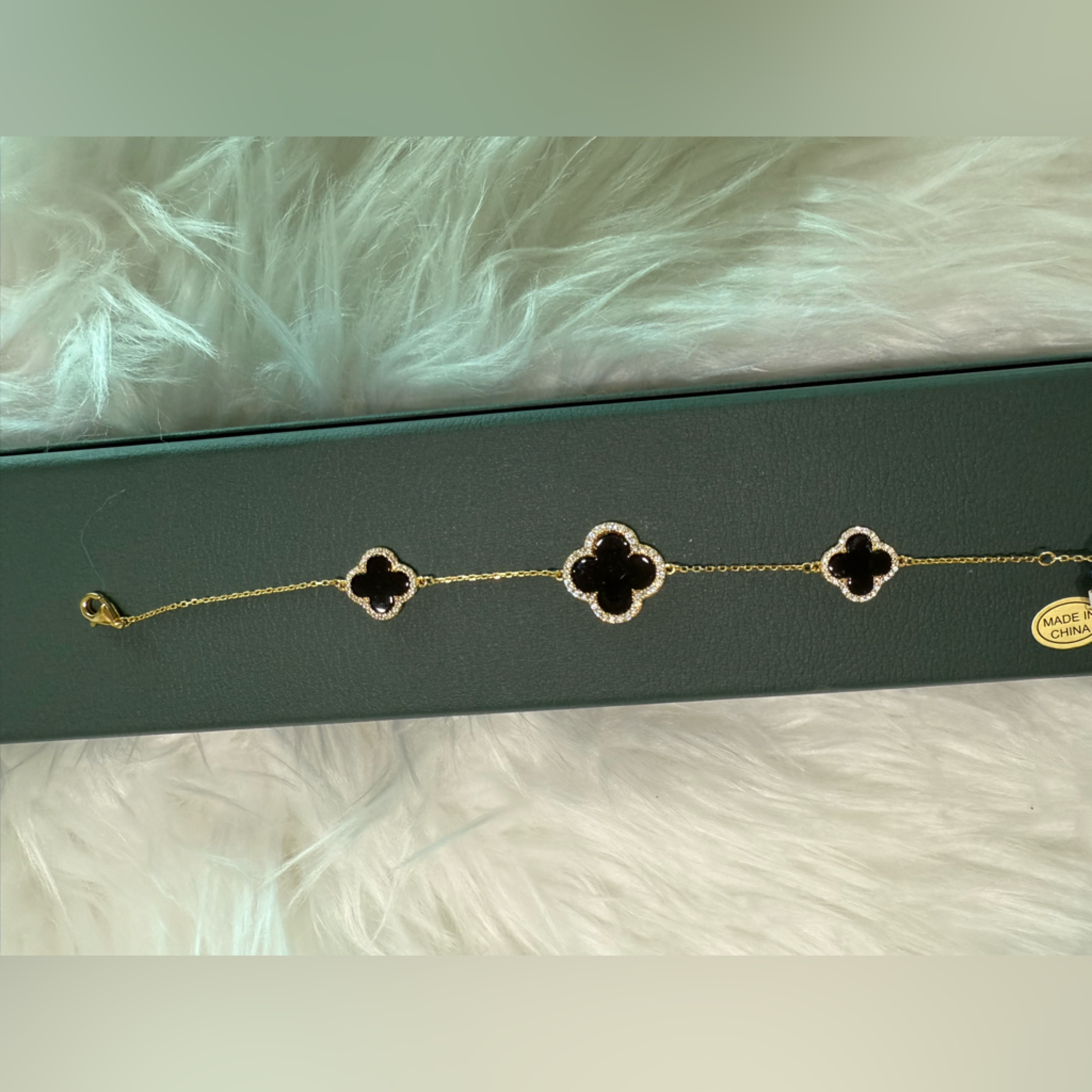 Nwt Rachel Zoe Black And Gold Clover Bracelet 39$